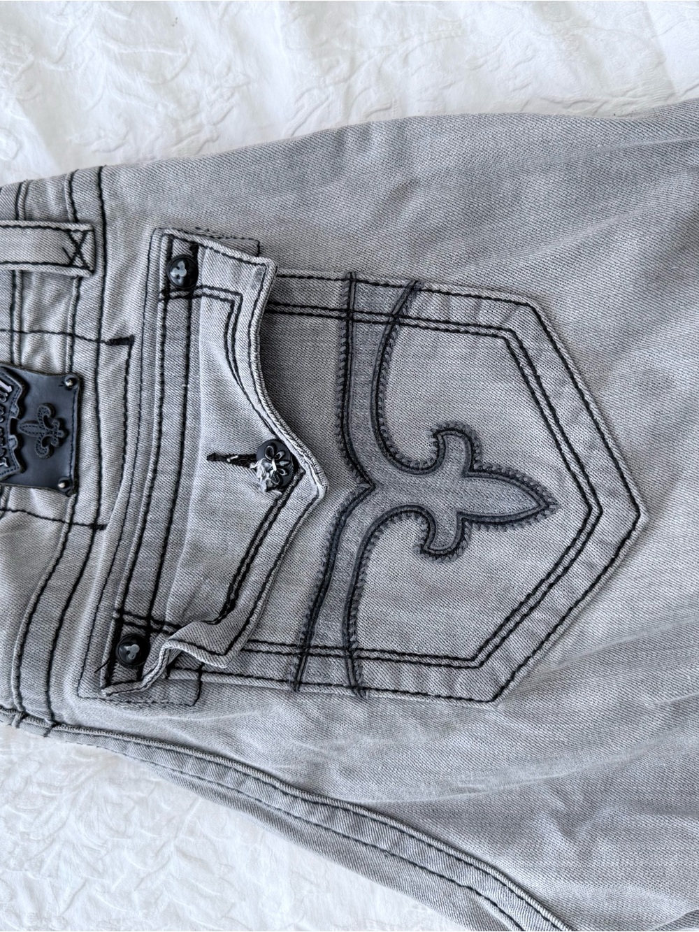 Rock Revival Men's Light Gray Embroidered Pocket Jeans
